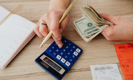 Inflasi Meningkat: Kenaikan Harga Barang Dan Jasa Membebani!