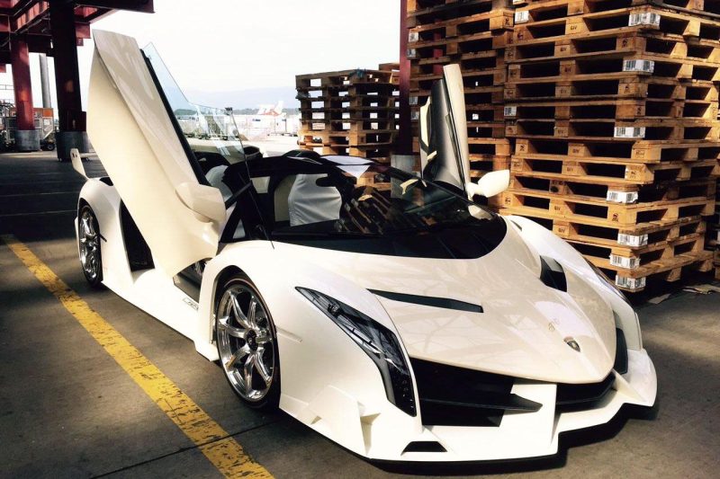 Di Balik Lamborghini Veneno, Supercar Langka Dengan Aura Balap
