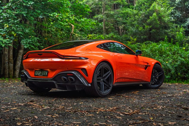 Aston Martin Vantaga 2025 Desain Yang Elegan Dan Memukau
